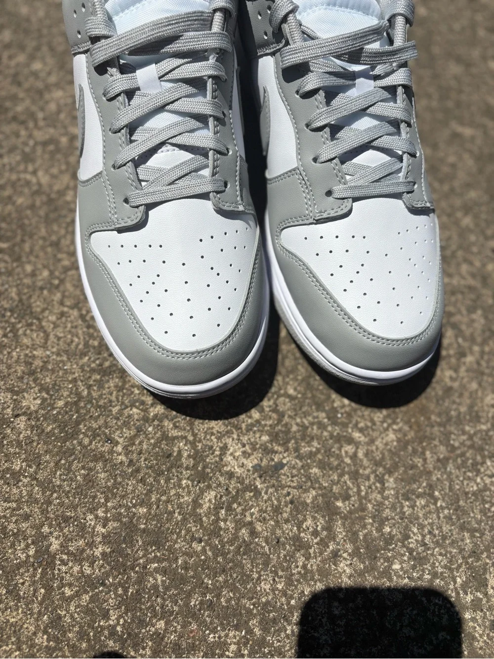 Nike Men’s White and Gray Low-Top Sneakers size 11
